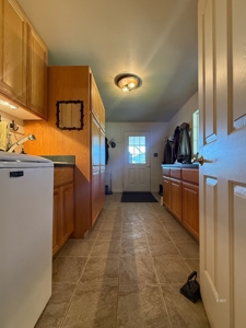 Turnkey 19.69-Acre Equestrian Estate in Modoc County - image 15