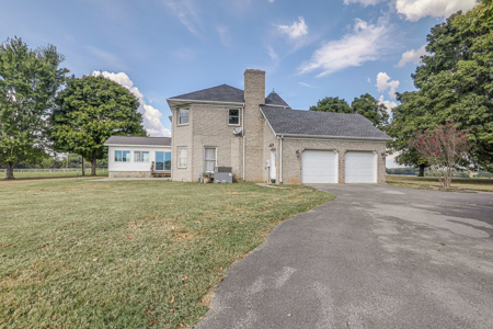 Premier equestrian estate for sale near Franklin Ky. - image 22
