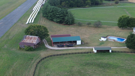 Premier equestrian estate for sale near Franklin Ky. - image 41