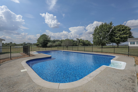 Premier equestrian estate for sale near Franklin Ky. - image 2