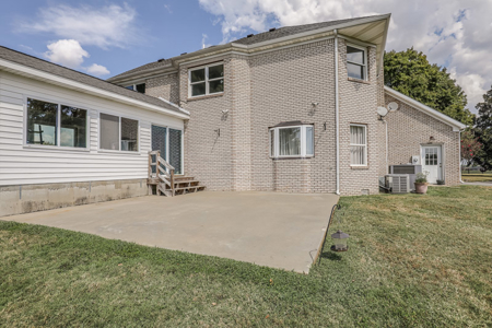 Premier equestrian estate for sale near Franklin Ky. - image 26