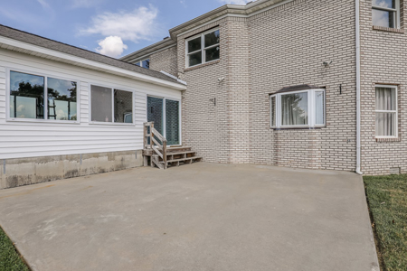 Premier equestrian estate for sale near Franklin Ky. - image 25