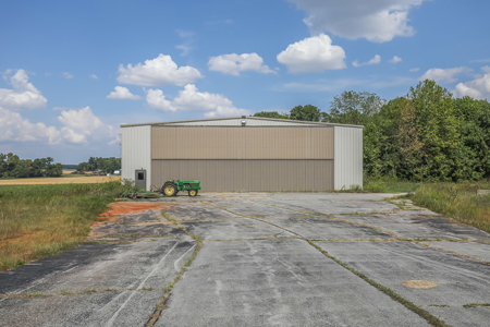 Premier equestrian estate for sale near Franklin Ky. - image 17