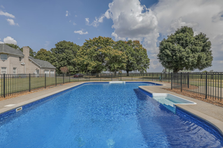 Premier equestrian estate for sale near Franklin Ky. - image 33