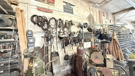 Complete Welding Shop in Bethany, MO - image 25