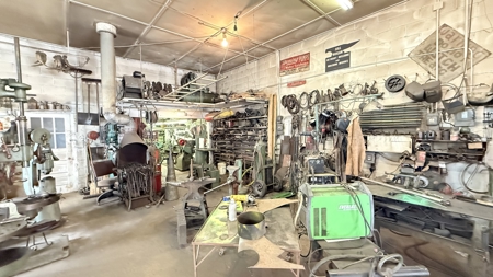 Complete Welding Shop in Bethany, MO - image 39