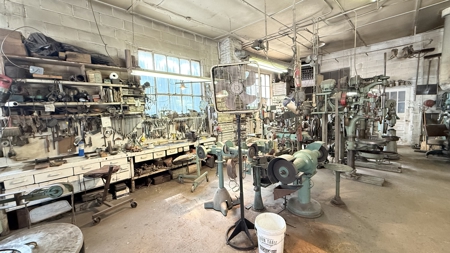 Complete Welding Shop in Bethany, MO - image 38