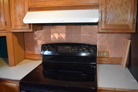 Conrad MT home for sale. Move in Ready, Large garage/shop, fenced - image 10