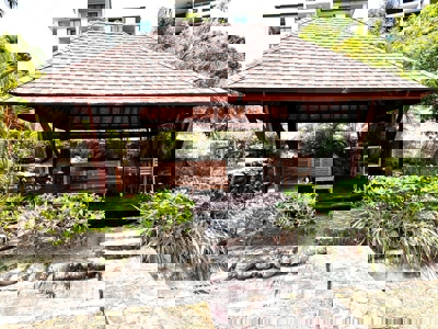 Beachfront Condo in San Carlos – Fully Furnished in PH Galeones - image 3