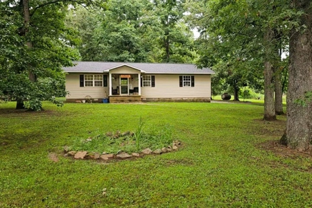 Private 22-Acre Retreat Near Eleven Point River for Hobby Farm - image 1