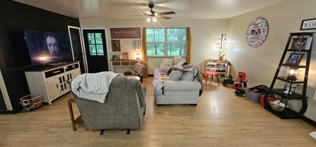 Private 22-Acre Retreat Near Eleven Point River for Hobby Farm - image 11