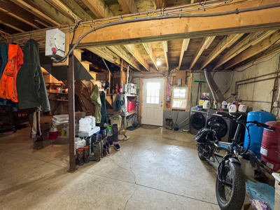 Off-Grid Log Home on 33.4 Acres - image 27