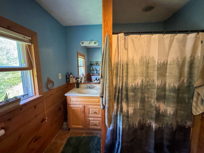 Off-Grid Log Home on 33.4 Acres - image 25