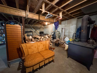 Off-Grid Log Home on 33.4 Acres - image 29