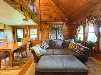 Off-Grid Log Home on 33.4 Acres - image 12