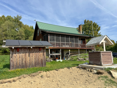 Off-Grid Log Home on 33.4 Acres - image 2