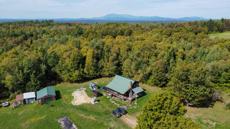 Off-Grid Log Home on 33.4 Acres - image 3