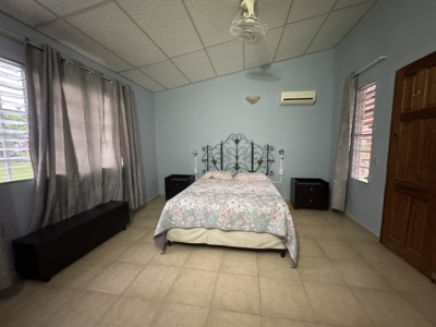 Spacious 5-Bedroom Villa with Private Pool near Coronado - image 9