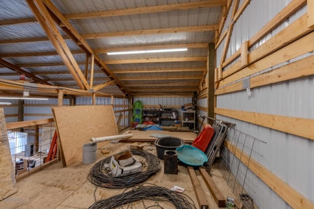 Central Oregon Coyote Butte Homestead - image 3