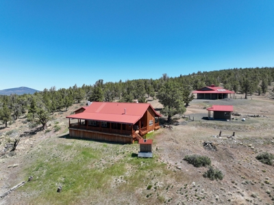 Central Oregon Coyote Butte Homestead - image 29