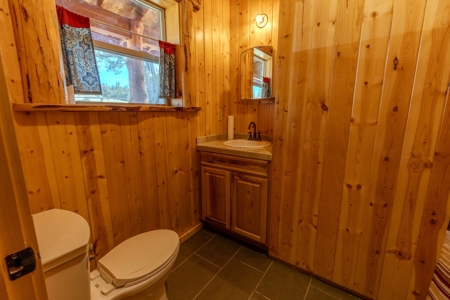 Central Oregon Coyote Butte Homestead - image 35