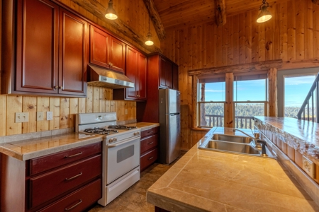 Central Oregon Coyote Butte Homestead - image 46