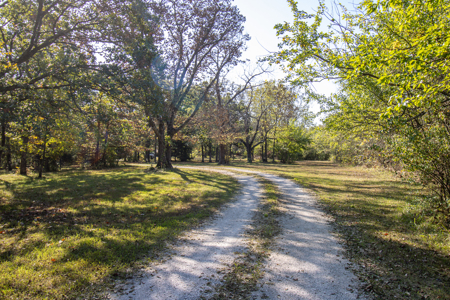 Missouri Country Home, Hobby Farm and Hunting Property For Sale - image 17