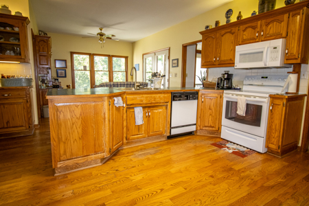 Missouri Country Home, Hobby Farm and Hunting Property For Sale - image 32