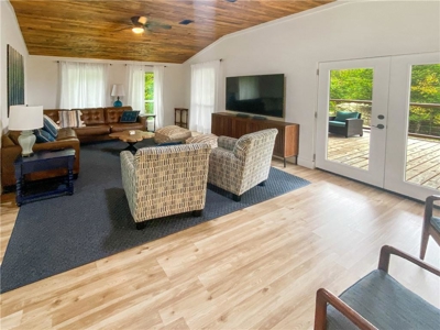 Private Home on 12.27 Acres in Parthenon, Newton County For Sale - image 9