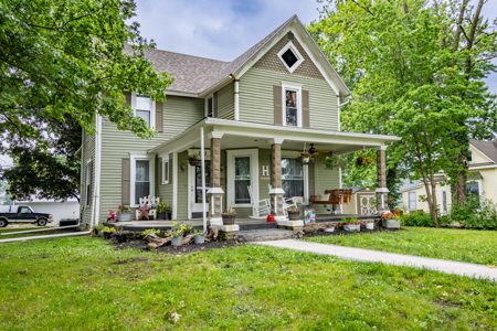 Historic Hamilton Mo Home For Sale - image 5