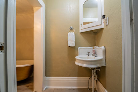 Historic Hamilton Mo Home For Sale - image 30