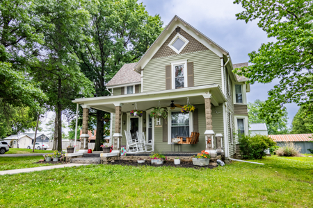 Historic Hamilton Mo Home For Sale - image 7