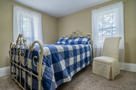 Historic Hamilton Mo Home For Sale - image 36