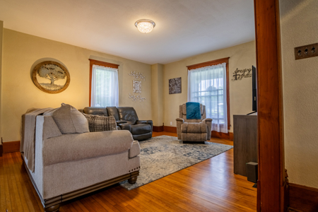 Historic Hamilton Mo Home For Sale - image 10