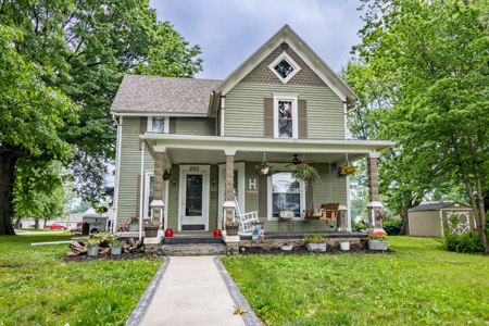 Historic Hamilton Mo Home For Sale - image 6