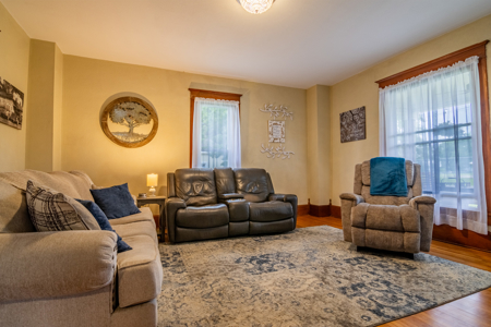 Historic Hamilton Mo Home For Sale - image 11