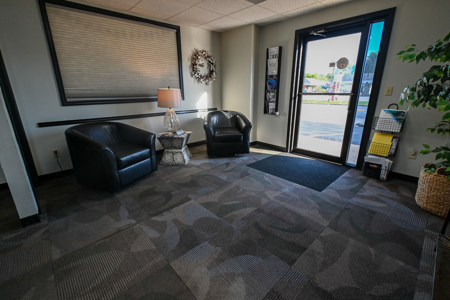 Commercial Building for sale Lebanon MO - image 11