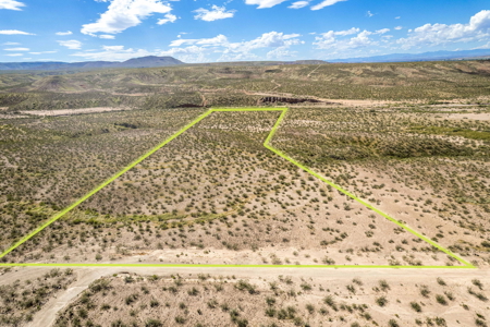 Land for Sale in Mundy & Morrow Estates Located in Rincon, NM - image 1
