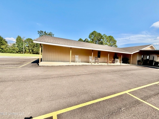 MS Turnkey 6800 Sq Ft Seafood Restaurant