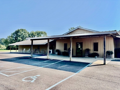 MS Turnkey 6800 Sq Ft Seafood Restaurant - image 1