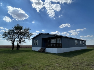 Fore Sale Country Home on One Acre Rocky Washita County Oklahoma - image 3