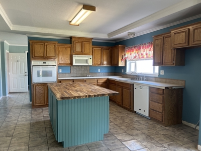 Fore Sale Country Home on One Acre Rocky Washita County Oklahoma - image 16