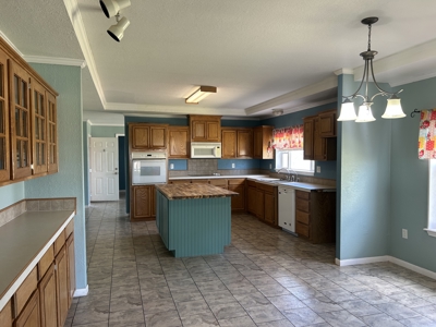 Fore Sale Country Home on One Acre Rocky Washita County Oklahoma - image 15