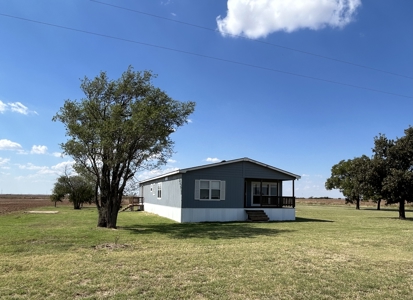 Fore Sale Country Home on One Acre Rocky Washita County Oklahoma - image 2