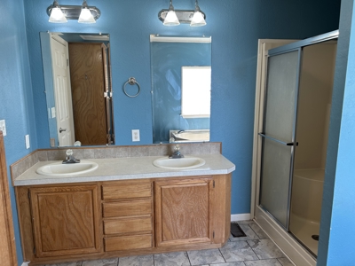 Fore Sale Country Home on One Acre Rocky Washita County Oklahoma - image 29