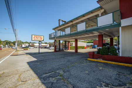 Established Motel for Sale in Humboldt, Tennessee - image 2