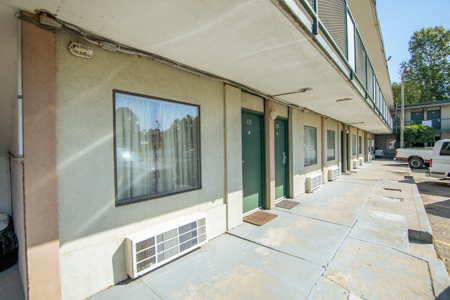 Established Motel for Sale in Humboldt, Tennessee - image 16