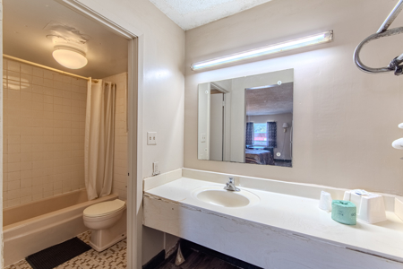 Established Motel for Sale in Humboldt, Tennessee - image 9