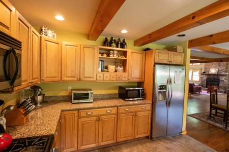 Log Home For Sale at Online Auction in Roscoe, New York - image 15