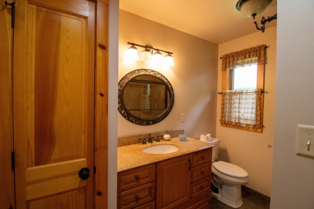 Log Home For Sale at Online Auction in Roscoe, New York - image 18